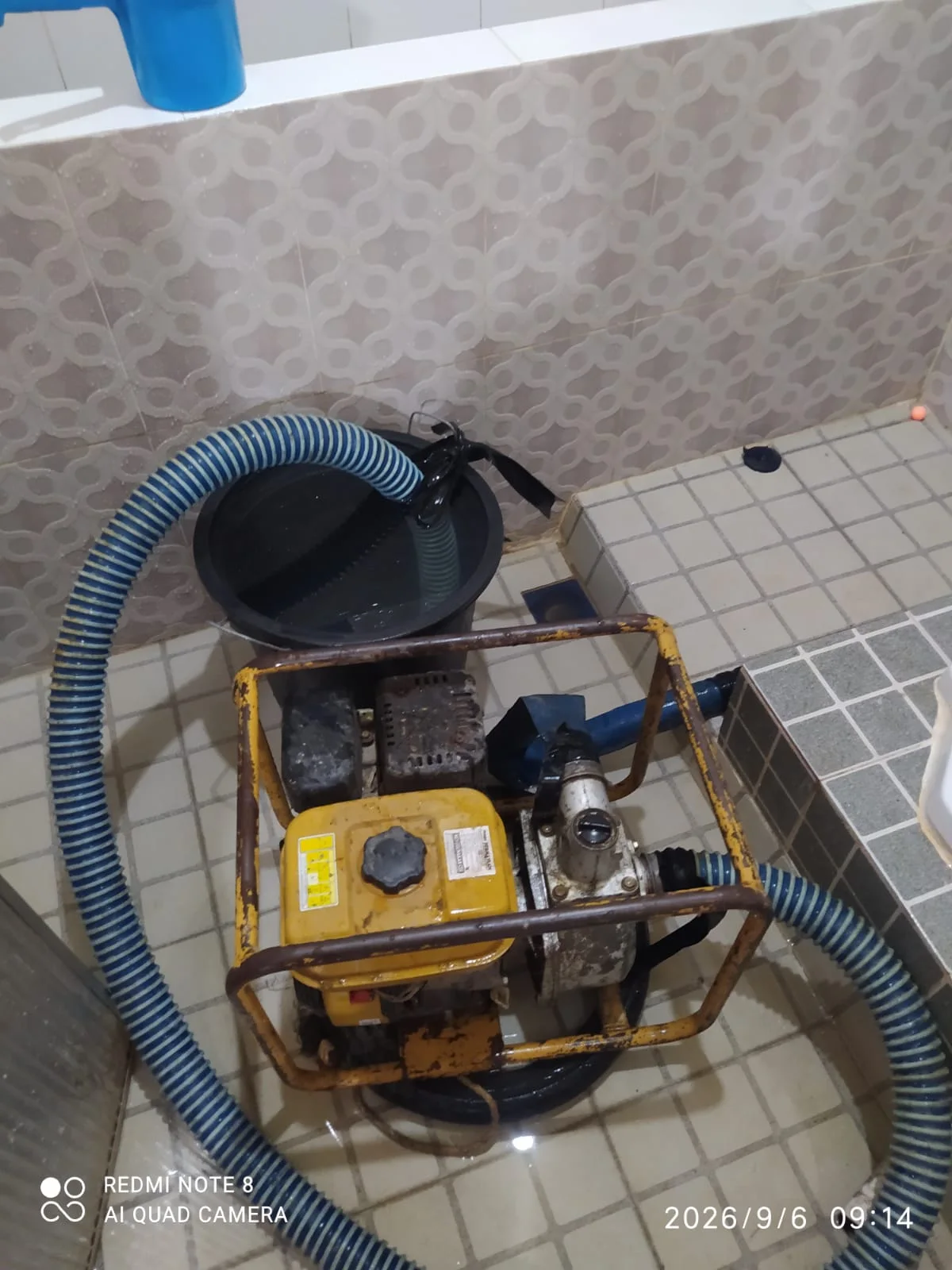 Proses 1 untuk Mengatasi Masalah Saluran Pembuangan Air Kamar Mandi Mampet
